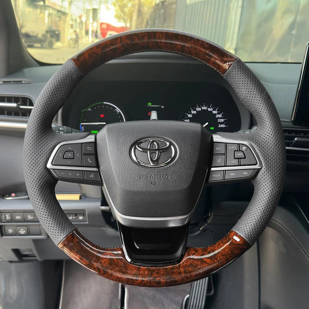 Steering Wheel Cover for Toyota Grand Highlander Sienna Kluger 2020-2024