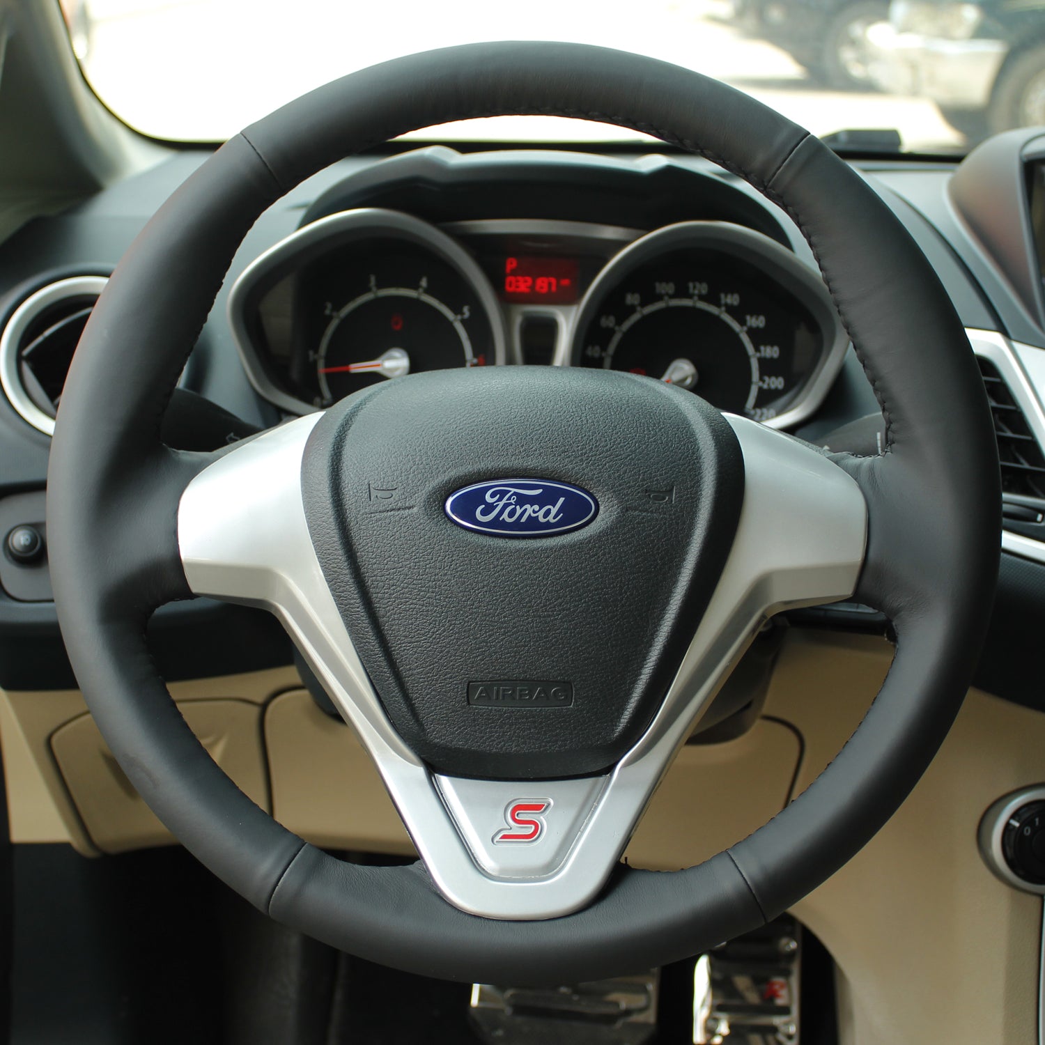 Steering Wheel Cover for Ford MK7 Fiesta VI VII Ecosport B-MAX Ka Tourneo Transit Courier 2008-2024